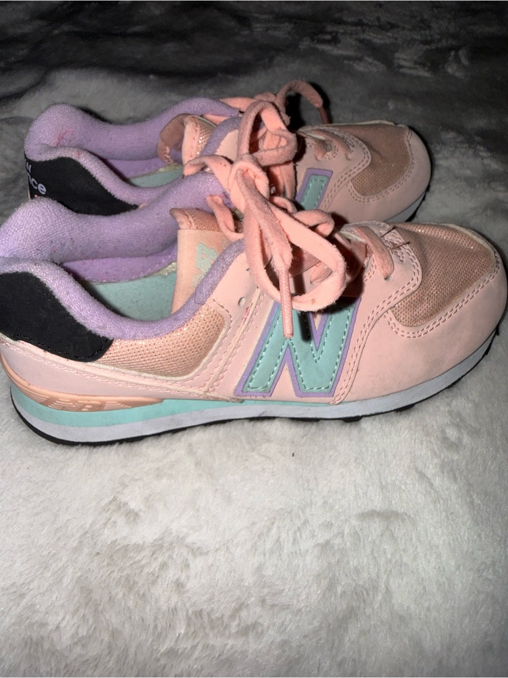 🏷️NWOT~NEW BALANCE Kids Sneakers